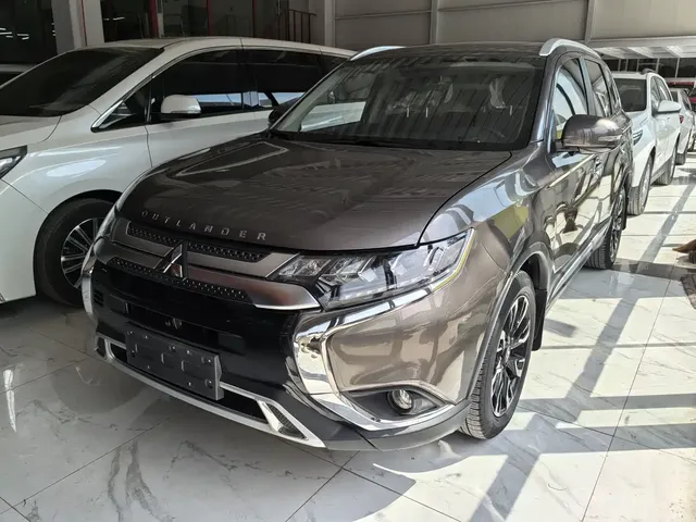Mitsubishi Outlander 2019 2.4L 4WD Deluxe Edition 5-Seater China VI