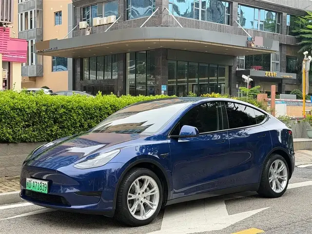 Tesla Model Y 2022 Facelift Rear-Wheel Drive Version