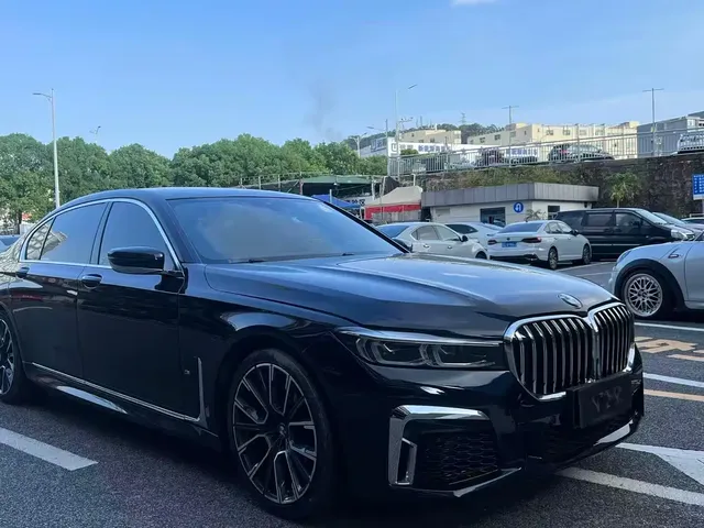 BMW 7 Series 2021 Model 740Li Leading M Sport Package