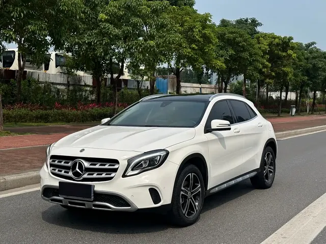 Mercedes-Benz GLA 2018 GLA 200 Fashion