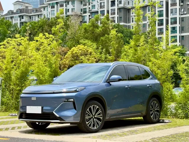 Geely Galaxy Starship 7 EM-i 2025 120km Navigation Edition