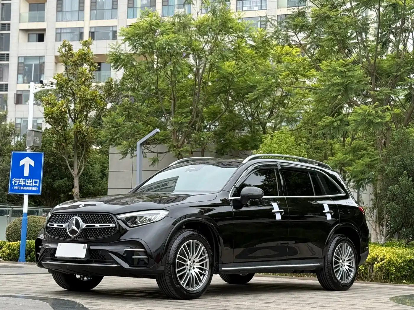 Mercedes-Benz GLC 2024 GLC 300 L 4MATIC Dynamic 5-seater