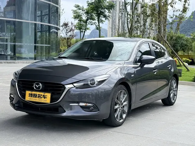 Mazda 3 Axela 2017 Hatchback 2.0L Auto Luxury China VI