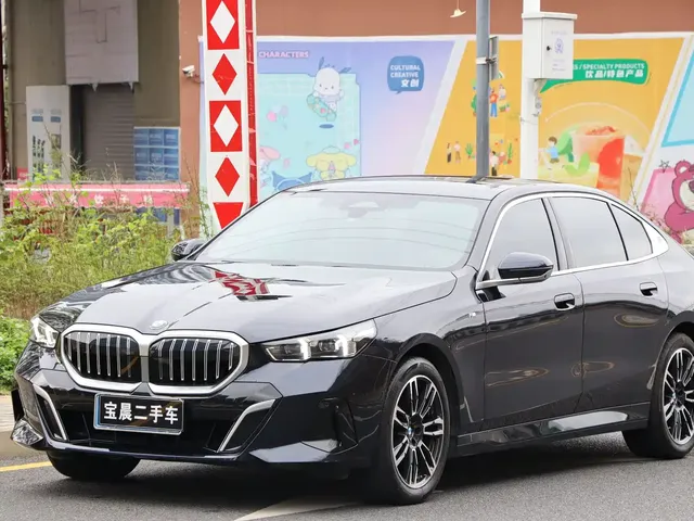 BMW 5 Series 2025 530Li Premium M Sport Package