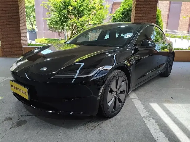 Tesla Model 3 2025 Model Year Facelift Rear-Wheel Drive