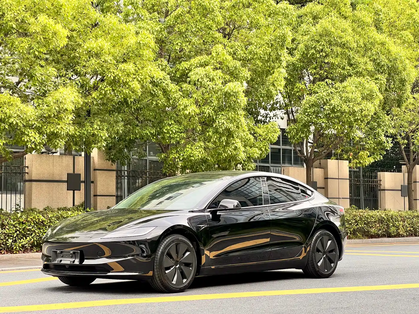 Tesla Model 3 2025 Model Year Facelift Rear-Wheel Drive