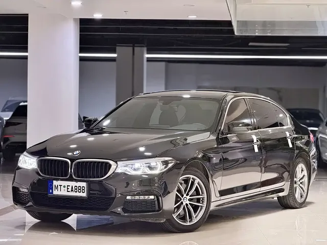 BMW 5 Series 2018 525Li M Sport Package