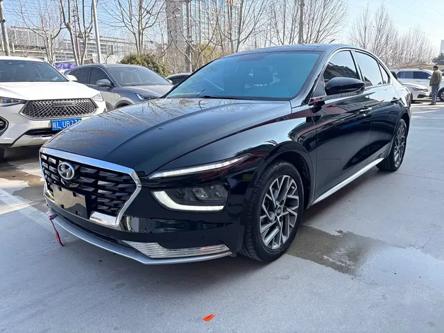 Hyundai Mistra 2021 1.8L CVT GLX Elite