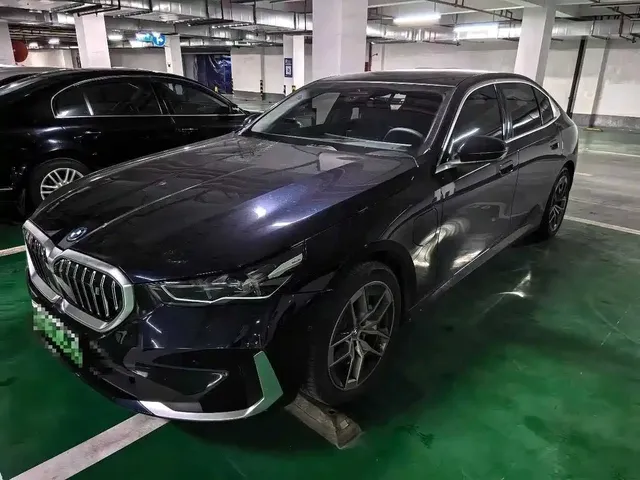BMW i5 2024 eDrive 35L Premium Model M Sport Package