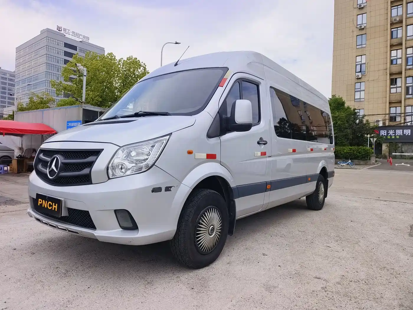 Foton Tuyano 2021 2.0T Manual Tongtu Extended Wheelbase Medium Roof 9-Seater 4F20TC3