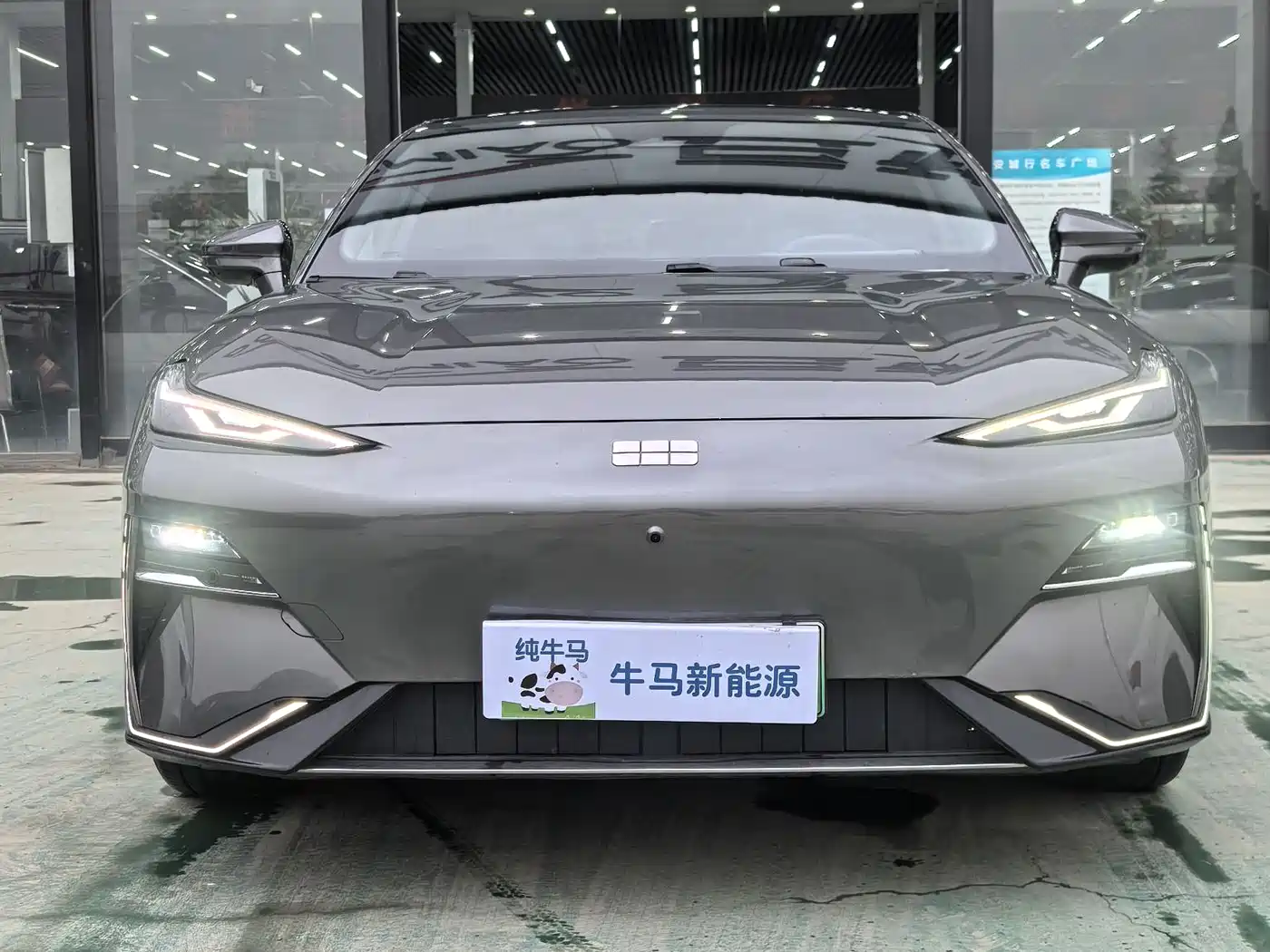 Geely Galaxy E8 2024 665km RWD Starship Voyager Edition