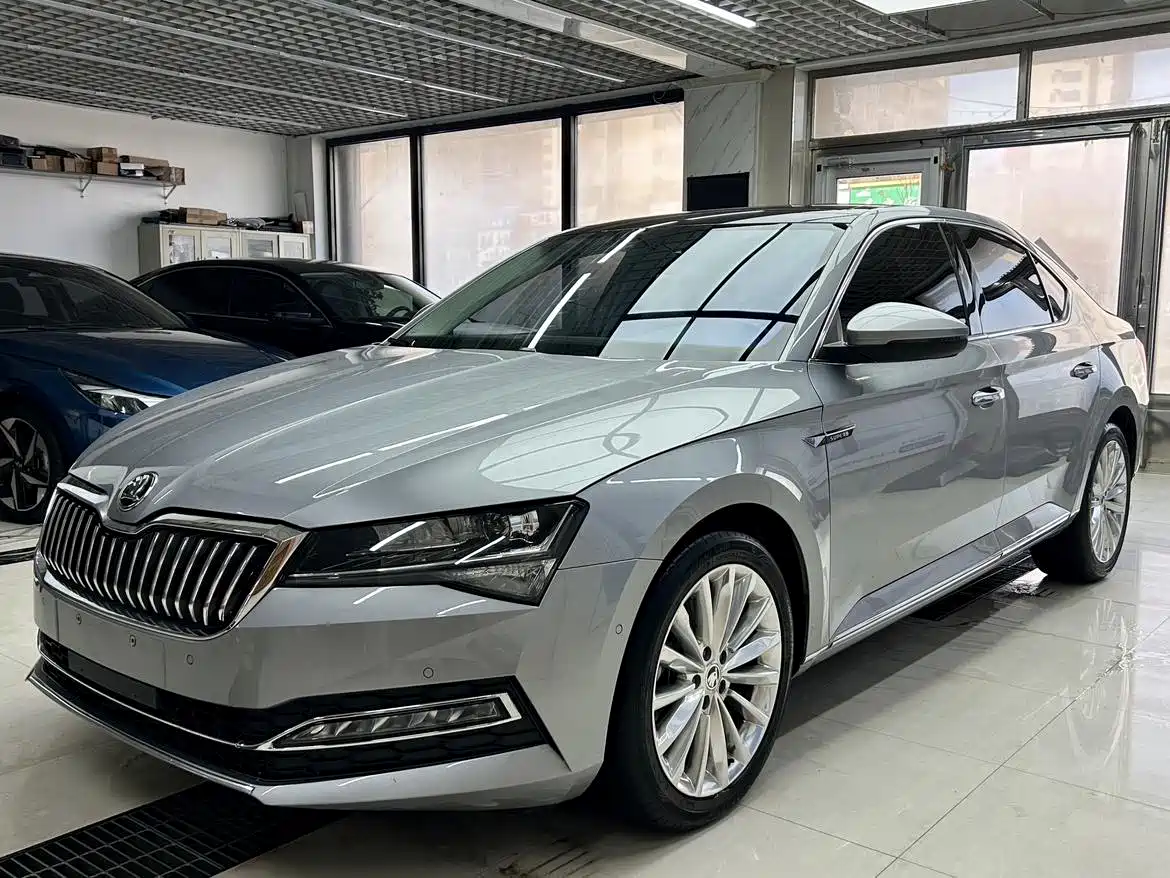 Škoda Superb 2023 TSI280 DSG Premium Edition