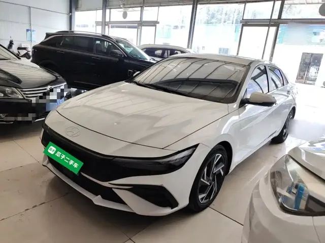 Hyundai Elantra 2023 Model 1.5L CVT LUX Premium Edition