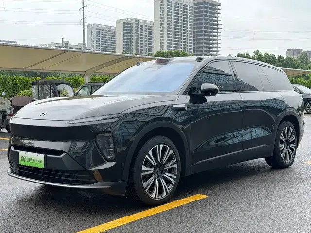 NIO ES8 2023 75kWh Executive Edition
