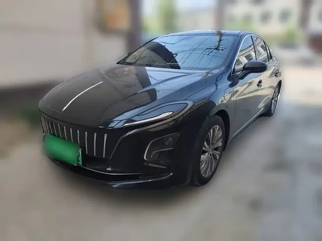 Hongqi E-QM5 2023 620km PLUS
