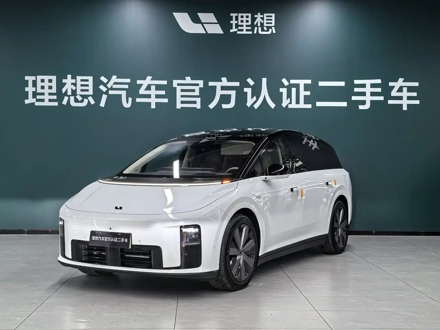 Li Auto Li i8 2025 Standard Edition