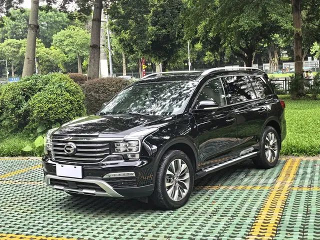 GAC Trumpchi GS8 2017 320T 2WD Luxury Smart Connect (7-seater)
