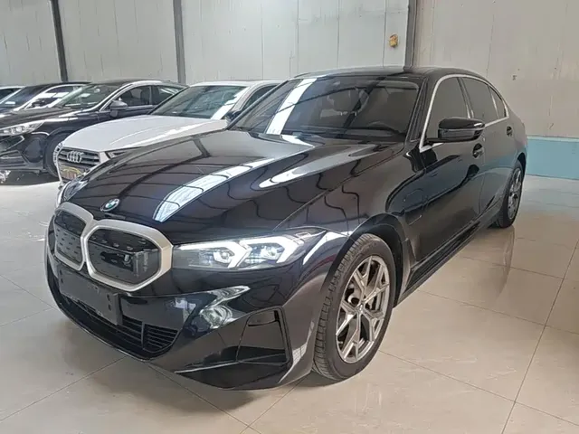 BMW i3 2022 eDrive 35 L