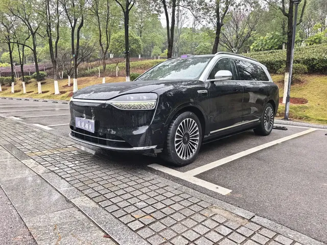 AITO Wenjie AITO M9 2024 Extended Range Ultra 42kWh 6-Seater