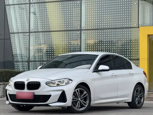 BMW 1 Series 2022 120i M Sport