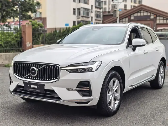 Volvo XC60 2022 B5 AWD R-Design