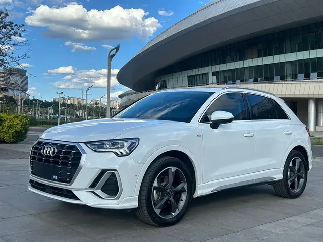 Audi Q3 2023 35 TFSI Fashion Dynamic (1.4T)