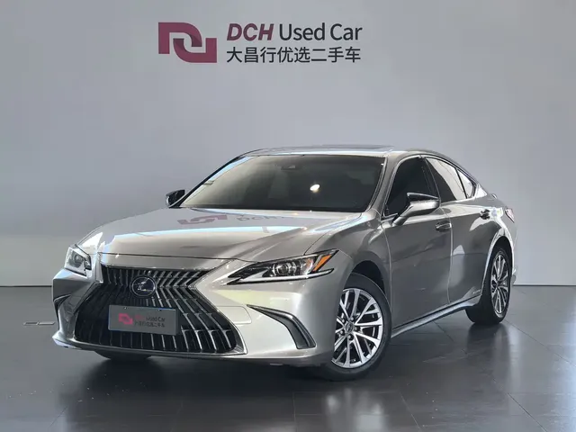 Lexus ES 2021 300h Excellence Edition